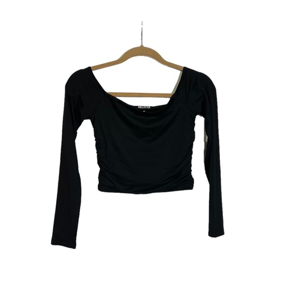 NWT Hollister Cropped Tee Black Size Small Double Lined Running Gym - Picture 1 of 5